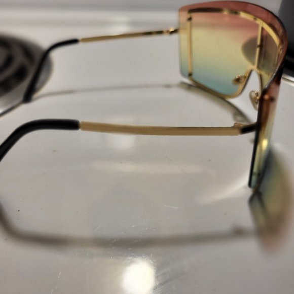 Sunglasses - Picture 2 of 3